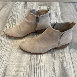 Sam & Libby heeled boots for fashion or horseback riding, tan, zippers, EUC